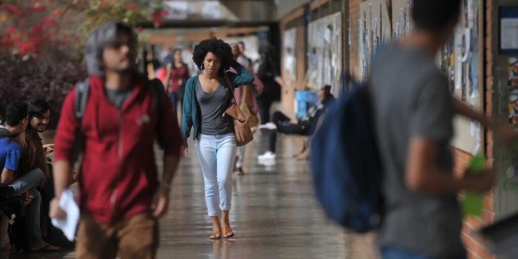 iniciativa-oferece-bolsas-para-alunos-negros-acessarem-ensino-superior