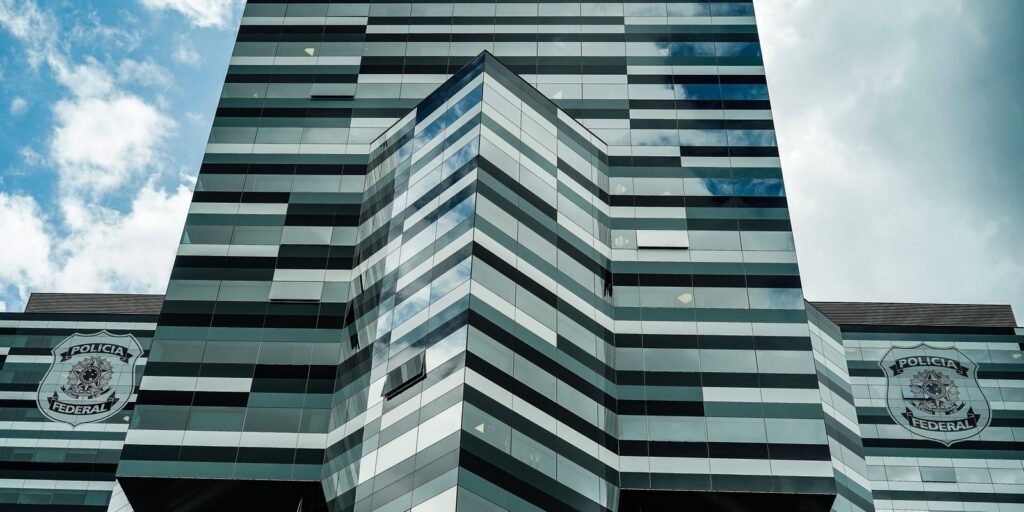 pf-abre-concurso-para-preenchimento-de-mil-vagas-em-cinco-cargos