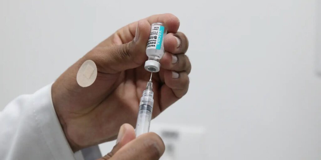 covid-19:-vacinacao-de-idosos-sera-ampliada-em-junho-no-rio