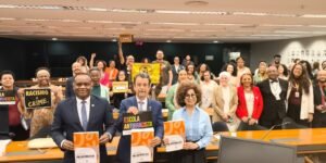 chega-ao-congresso-caderno-de-propostas-para-educacao-antirracista