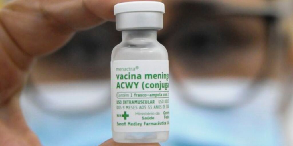 meningite:-entenda-como-fica-vacinacao-com-acwy-apos-mudanca-nas-doses