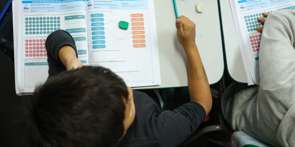 vagas-na-area-de-educacao-fazem-o-desemprego-ser-o-menor-ja-registrado