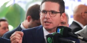 motta-envia-pedido-de-afastamento-de-14-deputados-apos-motim-na-camara