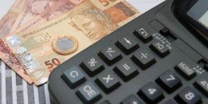 orcamento-de-2026-estima-crescimento-de-2,44%-para-economia