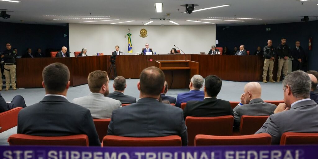 saiba-como-foram-os-dois-votos-pela-condenacao-de-bolsonaro-no-stf