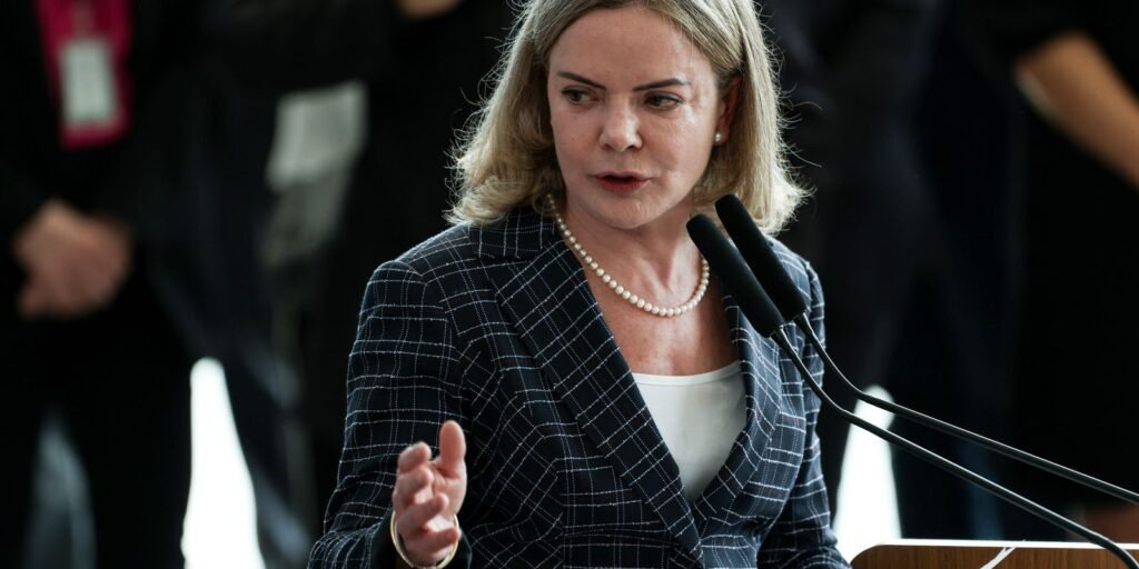 gleisi-critica-eua-por-fala-de-uso-de-“poder-militar”-contra-o-brasil