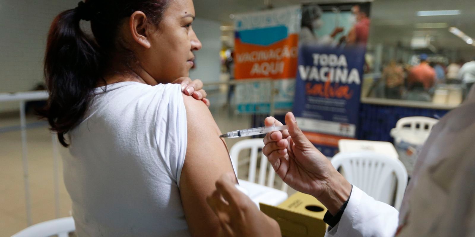 vacina-da-covid-tambem-protege-contra-complicacoes-cardiacas-da-doenca