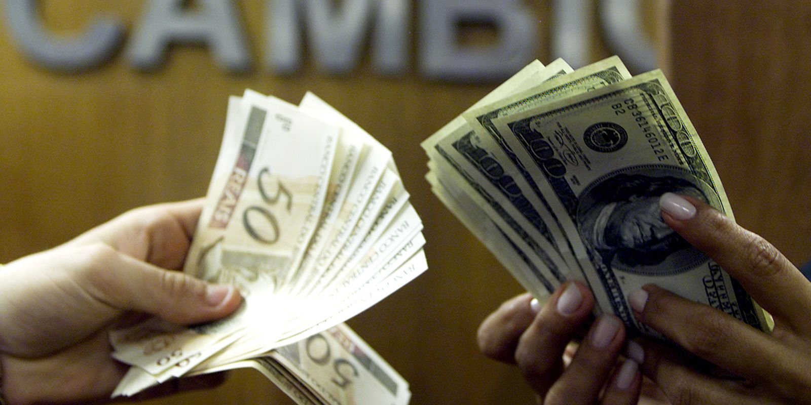dolar-cai-para-r$-5,31-apos-conversa-entre-lula-e-trump