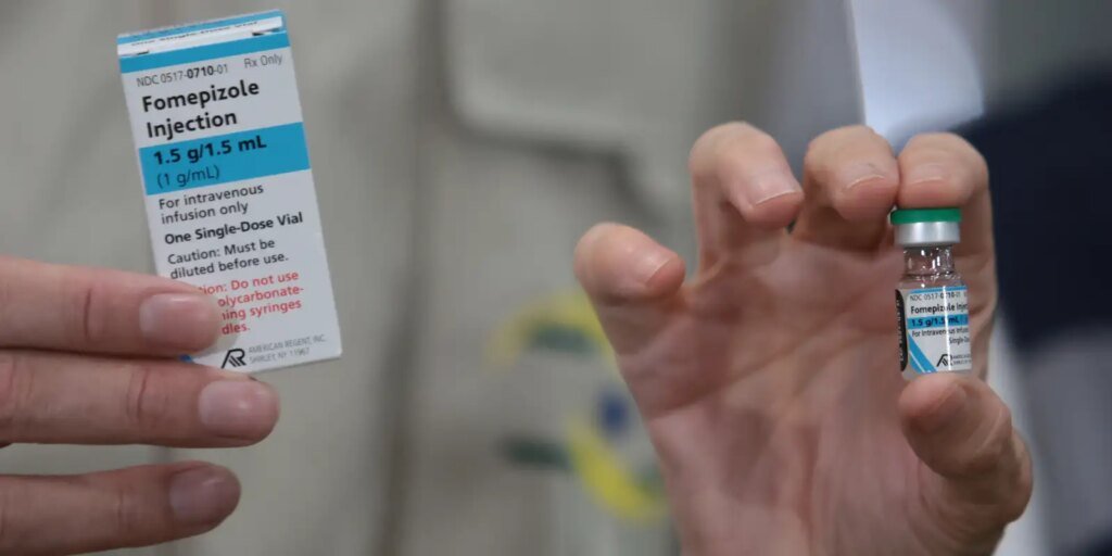 brasil-recebe-2,5-mil-unidades-de-fomepizol,-antidoto-contra-metanol