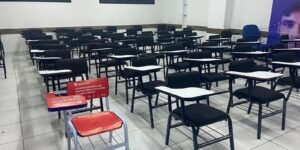 jubs:-com-cadeiras-vazias,-campanha-lembra-vitimas-de-feminicidio