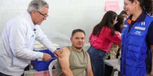 em-dia-d-de-vacinacao,-padilha-garante-a-seguranca-da-imunizacao