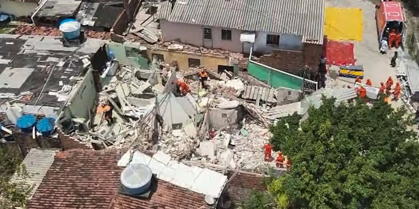 desabamento-em-olinda-deixa-dois-mortos-e-feridos