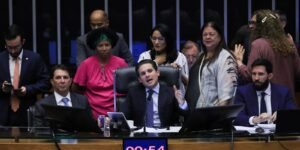 camara-aprova-regras-para-julgamentos-do-stf-e-envia-texto-ao-senado