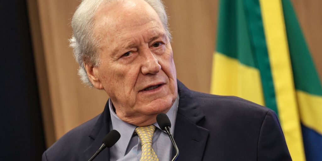 lula-ficou-“estarrecido”-com-numero-de-mortos-no-rio,-diz-lewandowski
