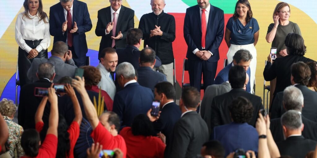 “cabeca-do-crime-organizado-nao-esta-no-barraco-da-favela”,-diz-boulos