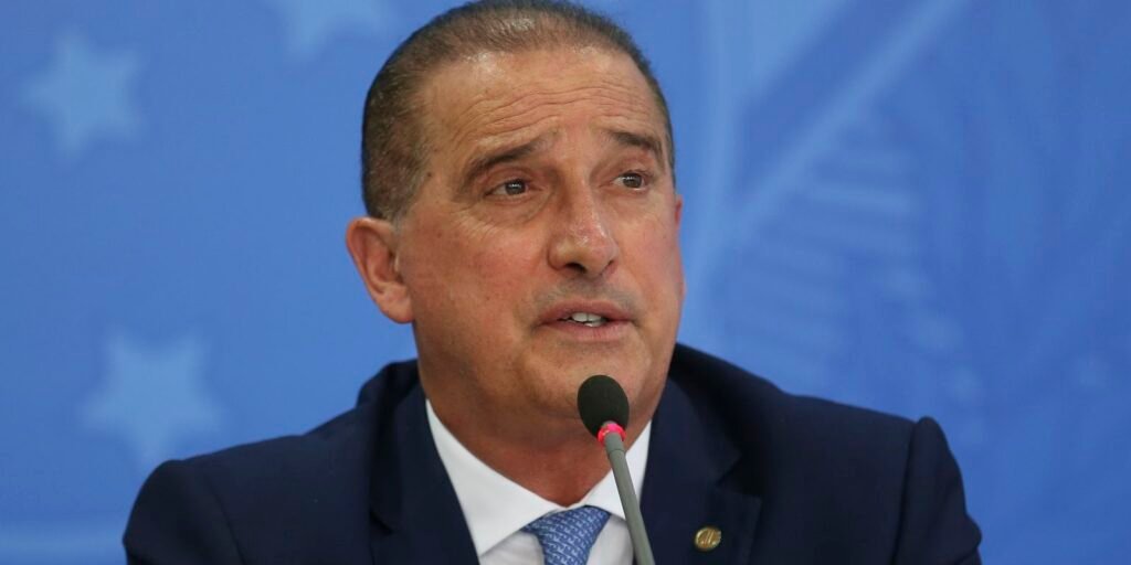 problemas-com-descontos-eram-recorrente,-diz-ministro-de-bolsonaro