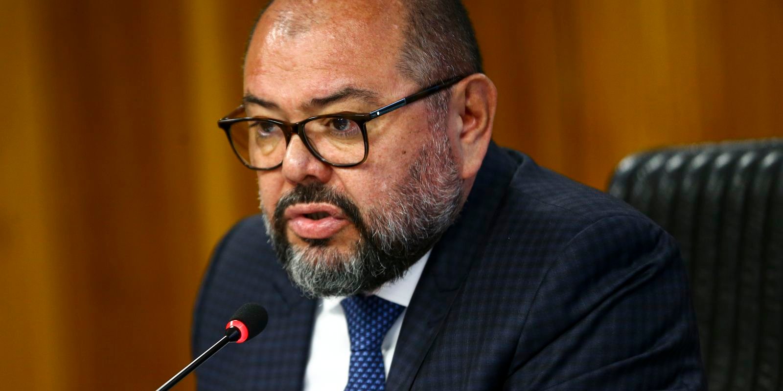 pf-aponta-ex-ministro-de-bolsonaro-como-pilar-institucional-de-desvios