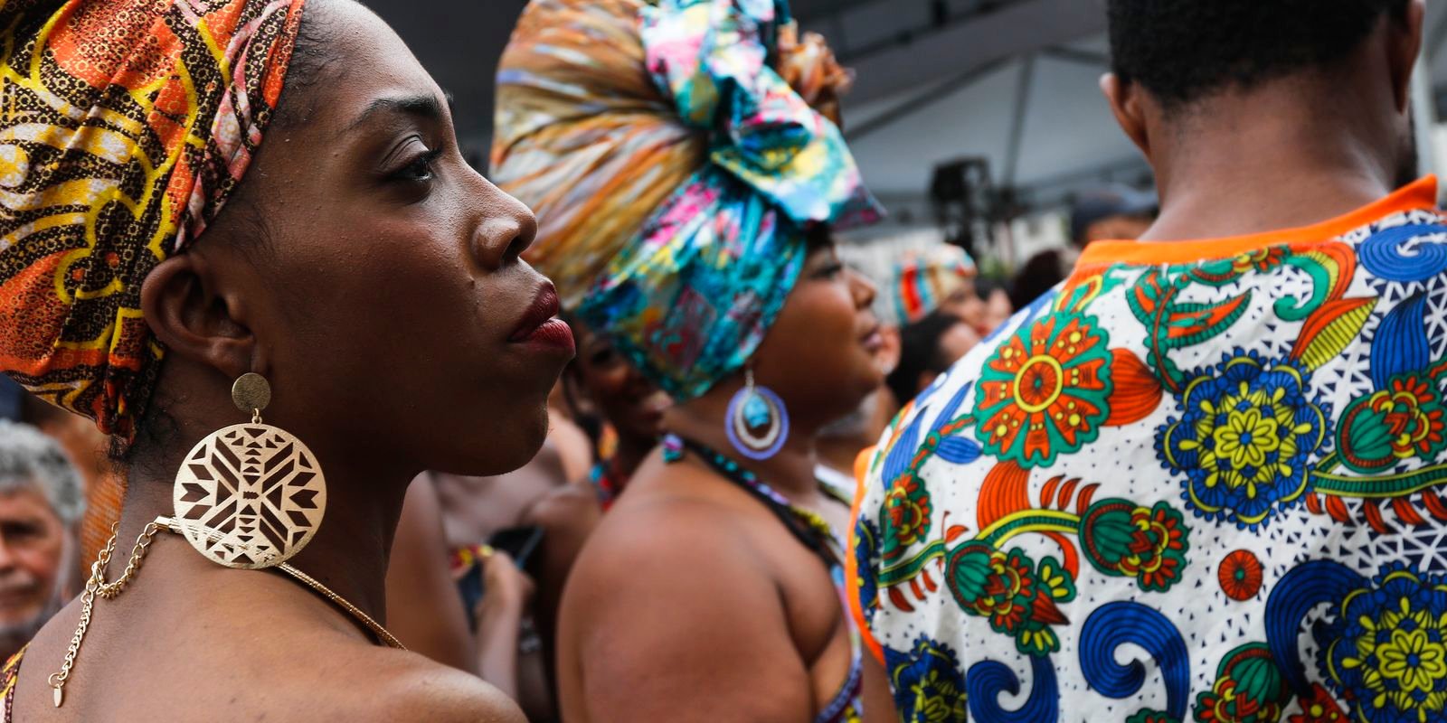 hoje-e-dia-destaca-consciencia-negra,-transito-e-rachel-de-queiroz