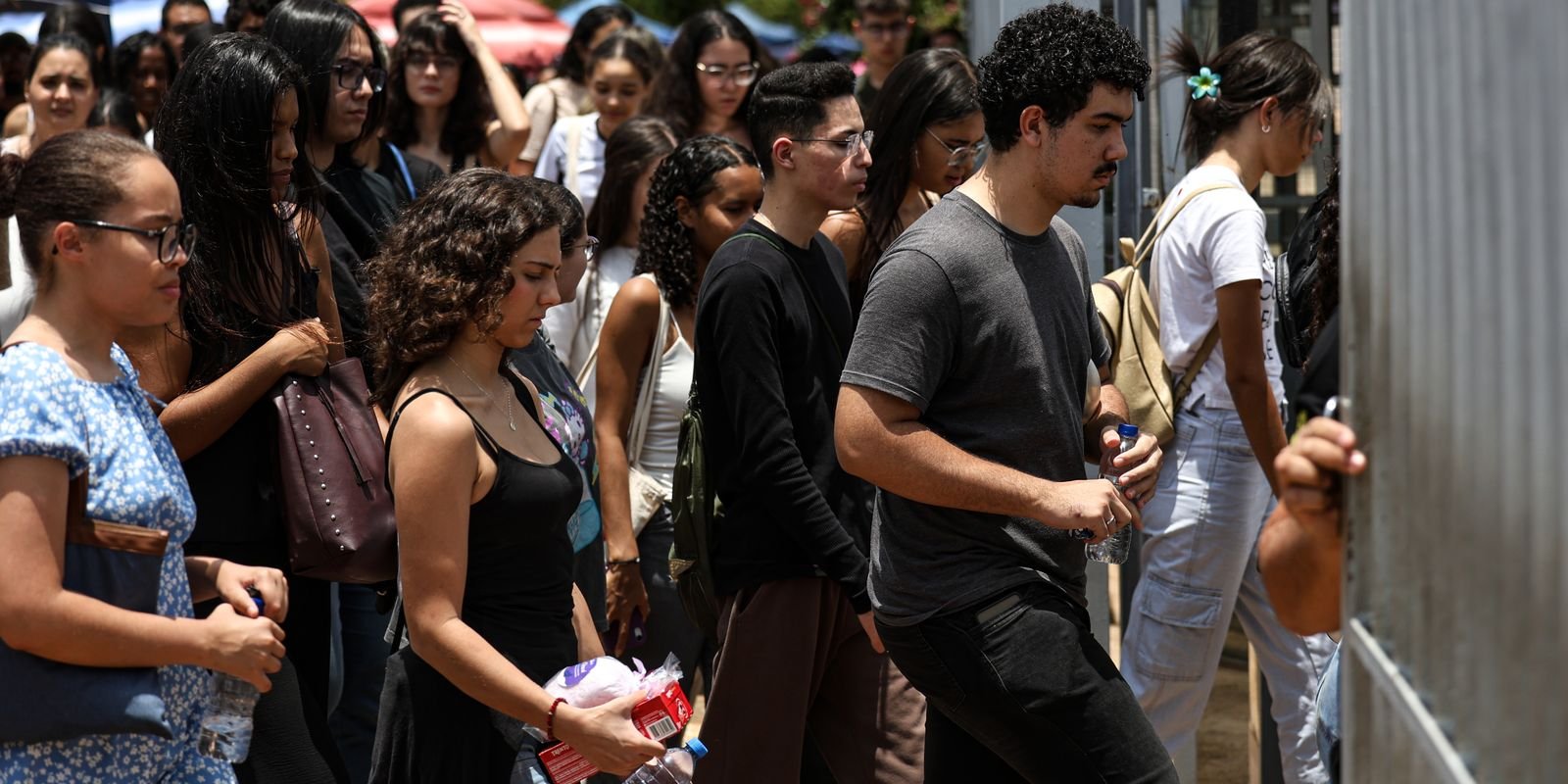 enem:-provas-foram-longas,-mas-com-questoes-faceis,-dizem-candidatos