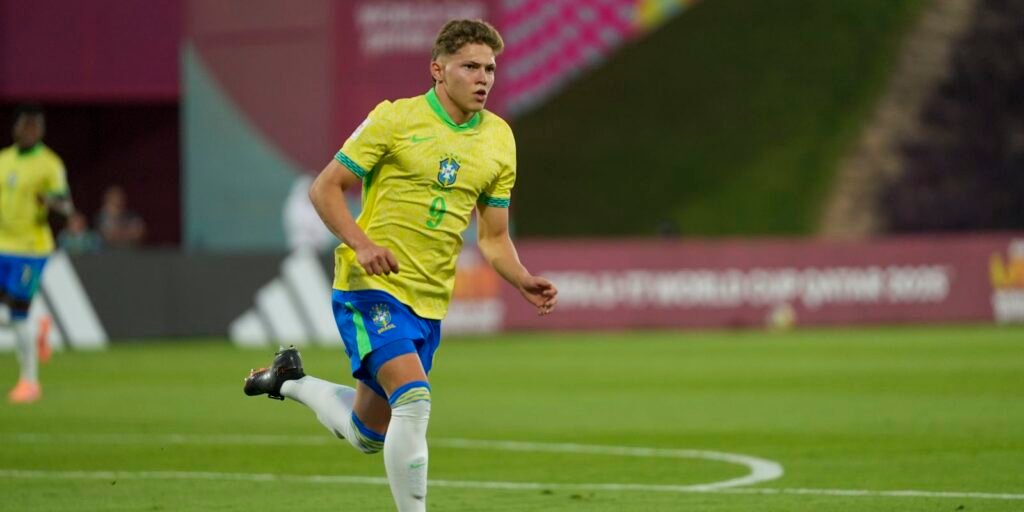brasil-marca-no-ultimo-minuto-e-garante-vaga-na-semi-do-mundial-sub-17
