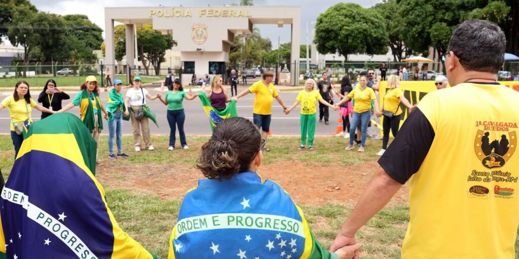 medico-e-advogados-visitam-bolsonaro-antes-de-audiencia-de-custodia