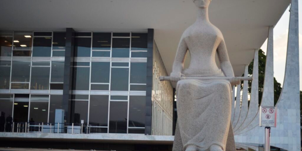 stf-conclui-julgamento-que-torna-eduardo-bolsonaro-reu