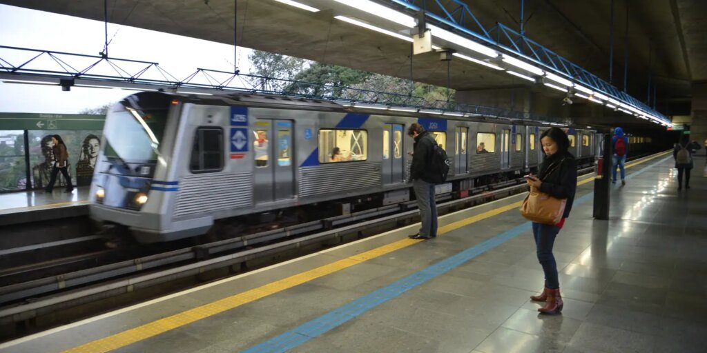 linhas-do-metro-de-sao-paulo-comecam-a-funcionar-24-horas-aos-sabados
