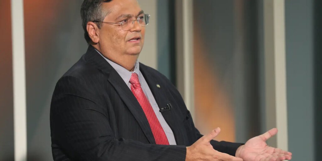 dino-manda-pf-investigar-novas-irregularidades-em-emendas-pix