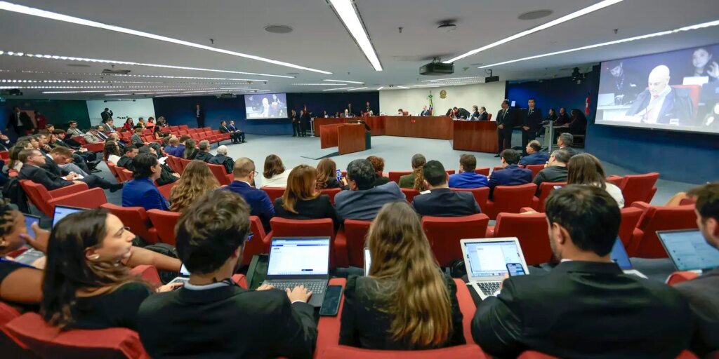 moraes-nega-incluir-ministro-fux-em-julgamento-do-nucleo-2