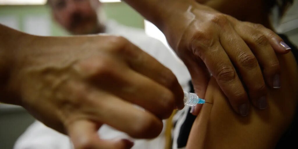 vacinacao-reduz-internacoes-por-doencas-causadas-pelo-hpv,-diz-estudo