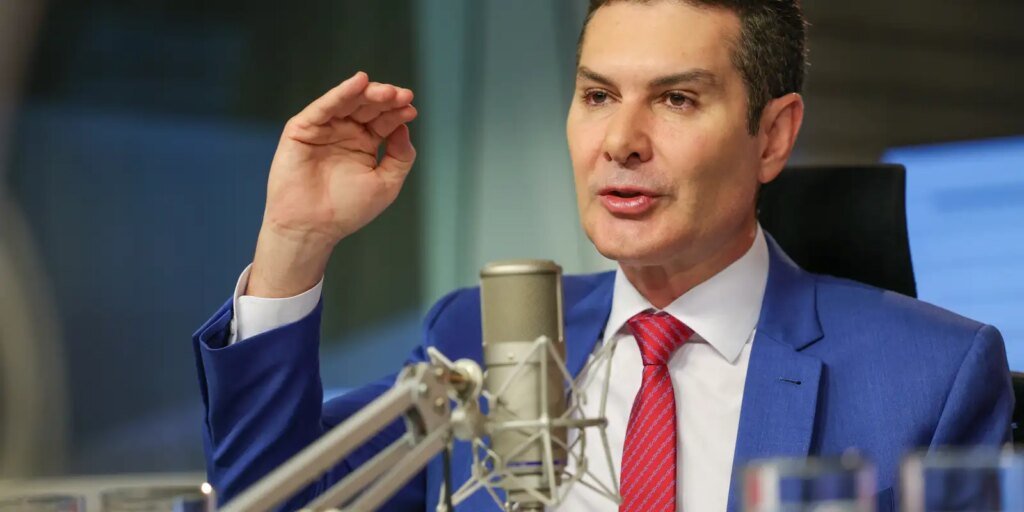 governo-federal-vai-investir-r$-4-bilhoes-em-trens-no-recife