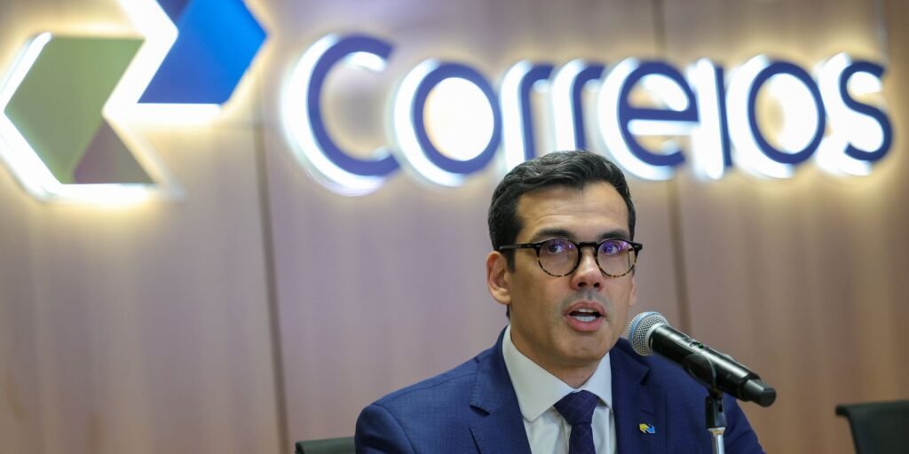 correios-preve-fechar-mil-agencias-e-15-mil-demissoes-voluntarias