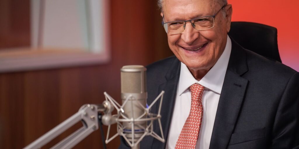 alckmin-conversa-por-telefone-com-vice-presidente-da-china