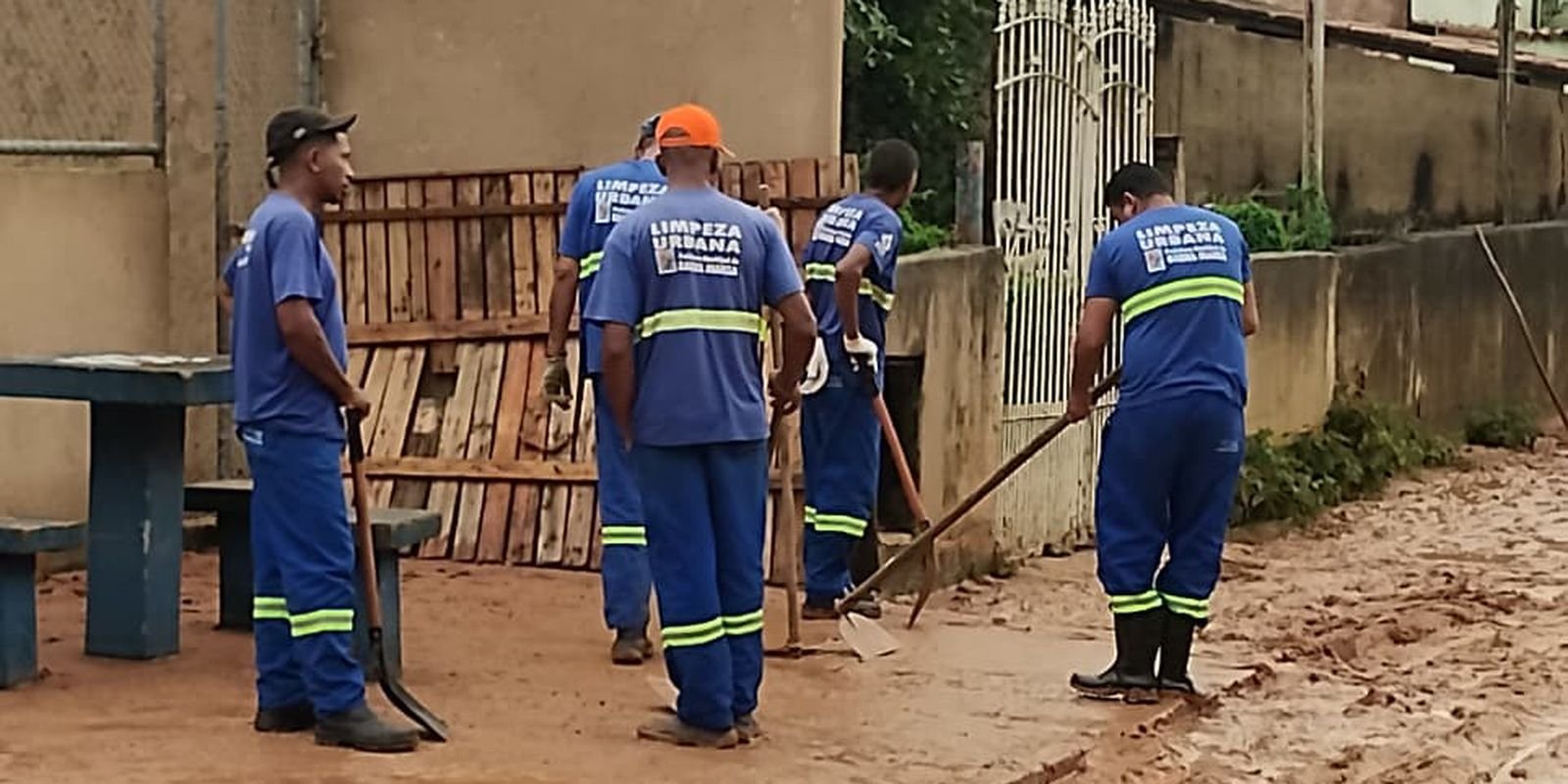 deslizamento-de-terra-mata-crianca-de-5-anos-em-barra-mansa,-no-rj