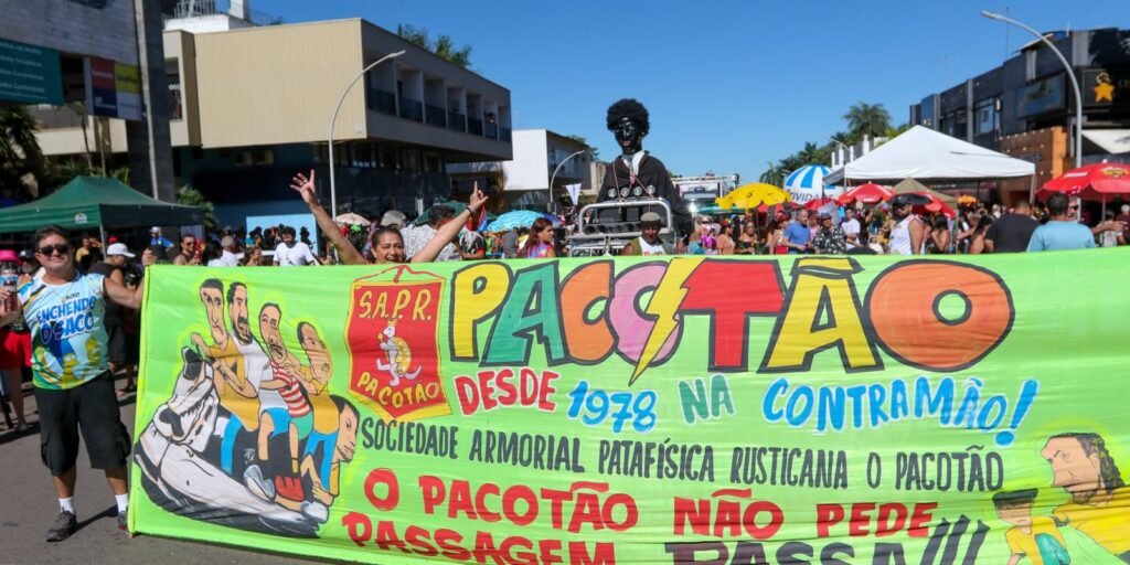 bloco-pacotao-traz-irreverencia-no-ultimo-dia-do-carnaval-em-brasilia