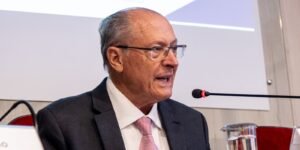 alckmin:-brasil-nao-perde-competitividade-com-tarifa-de-10%-dos-eua