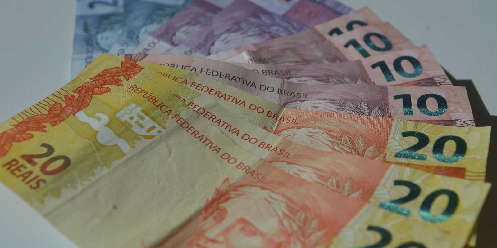 renda-domiciliar-per-capita-chega-a-r$-2.316-em-2025,-diz-ibge