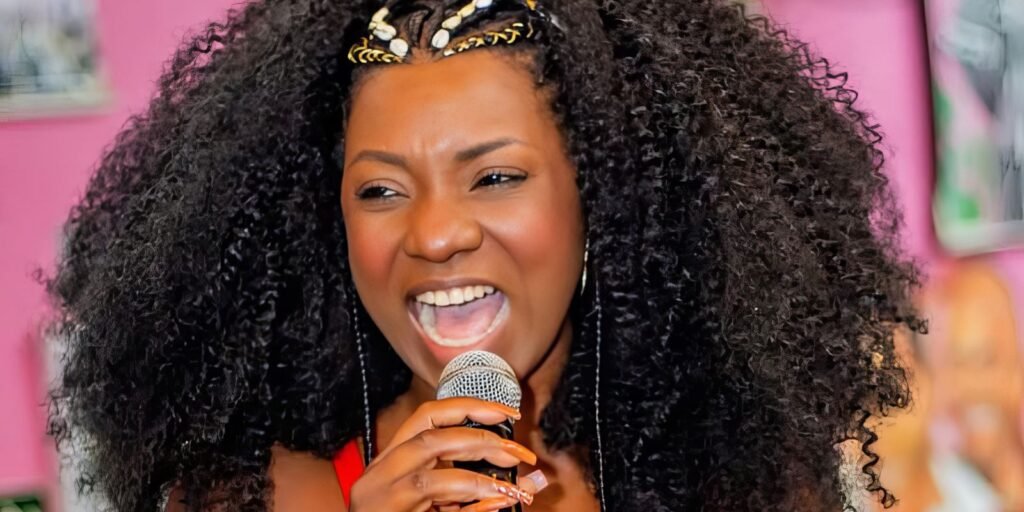 velorio-de-adriana-araujo-ocorre-em-quadra-de-escola-de-samba-em-bh