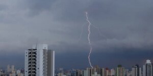chuva-em-sp-provoca-alagamentos-e-deixa-zona-leste-em-estado-de-alerta