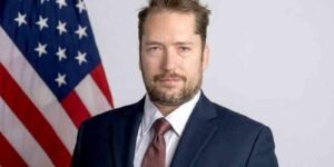 bolsonaro-pede-autorizacao-para-receber-assessor-de-trump-na-prisao