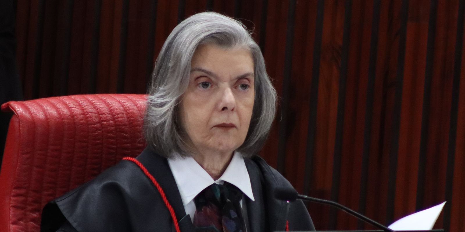 carmen-lucia-critica-falta-de-espacos-de-poder-para-mulheres