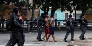 mais-dez-policiais-sao-denunciados-por-crimes-na-operacao-contencao
