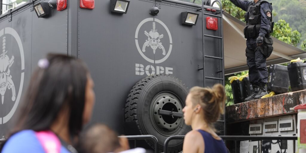 mprj-pede-imagens-de-cameras-dos-pms-da-operacao-no-morro-dos-prazeres