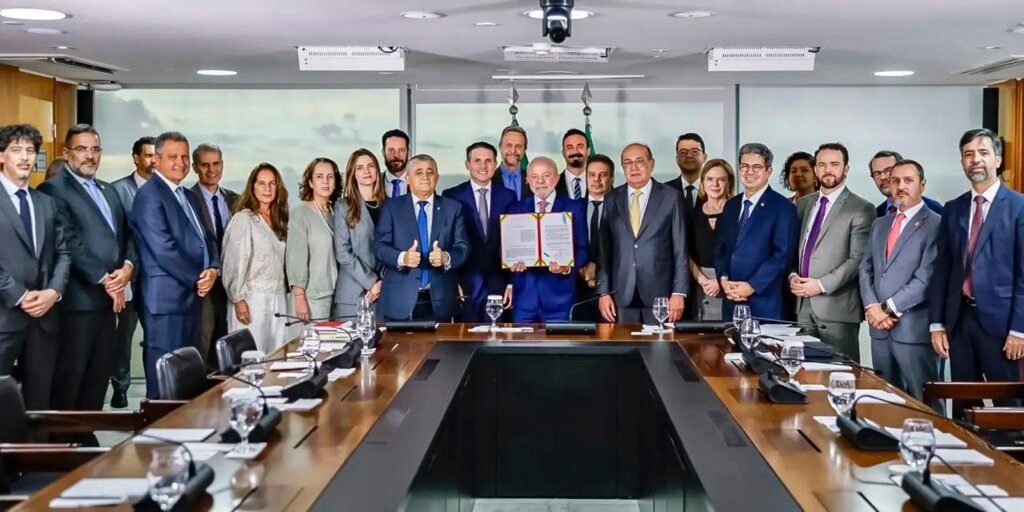 lula-sanciona-lei-antifaccao-e-defende-prisao-de-magnatas-do-crime