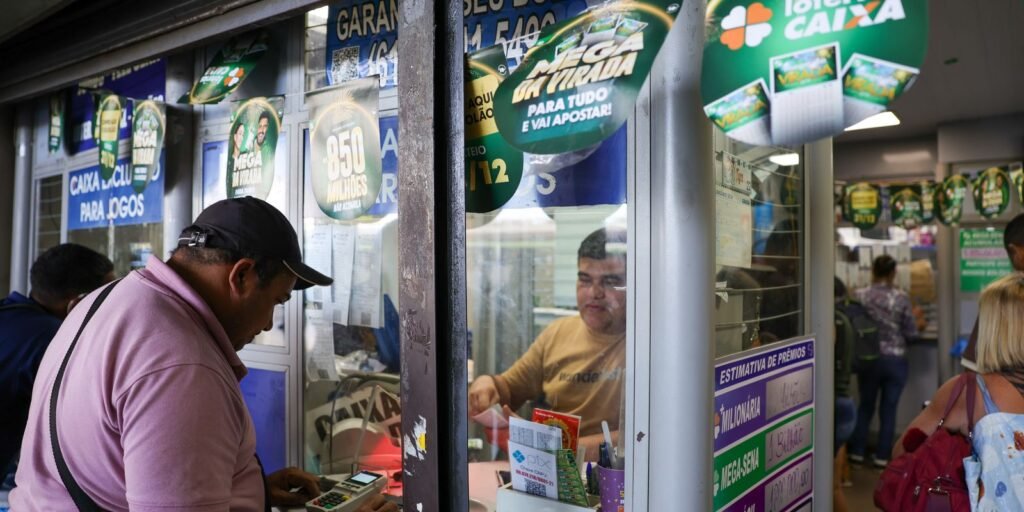 mega-sena-acumula-e-premio-principal-vai-para-r$-17-milhoes