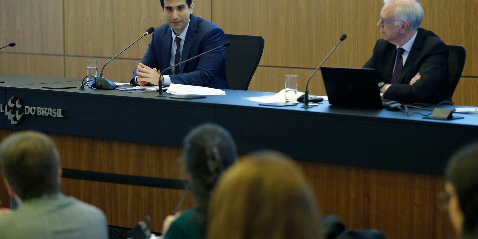 galipolo:-bc-tem-margem-para-avaliar-impactos-da-guerra-sobre-o-brasil