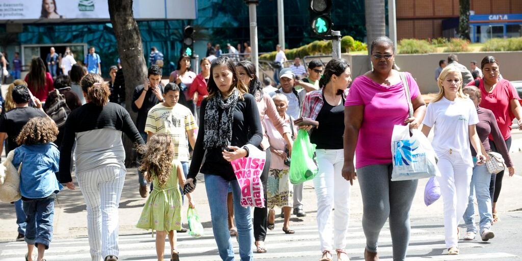 desemprego-sobe-para-5,8%-em-fevereiro,-mas-e-o-menor-para-o-trimestre