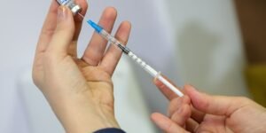 vacina-da-gripe-nao-aumenta-risco-da-doenca,-alerta-ministerio