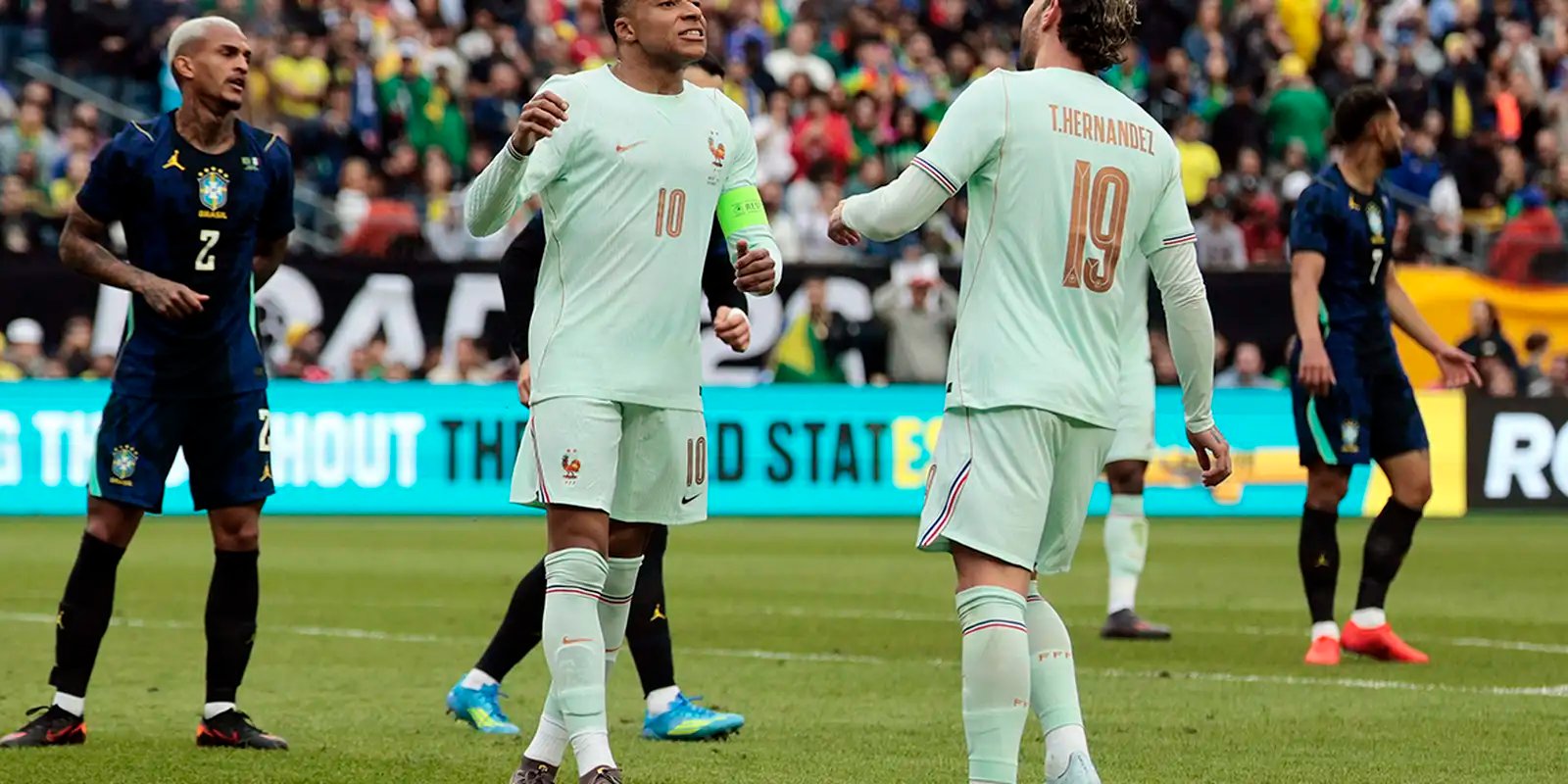 franca-assume-lideranca-do-ranking-da-fifa;-brasil-cai-para-6a-posicao