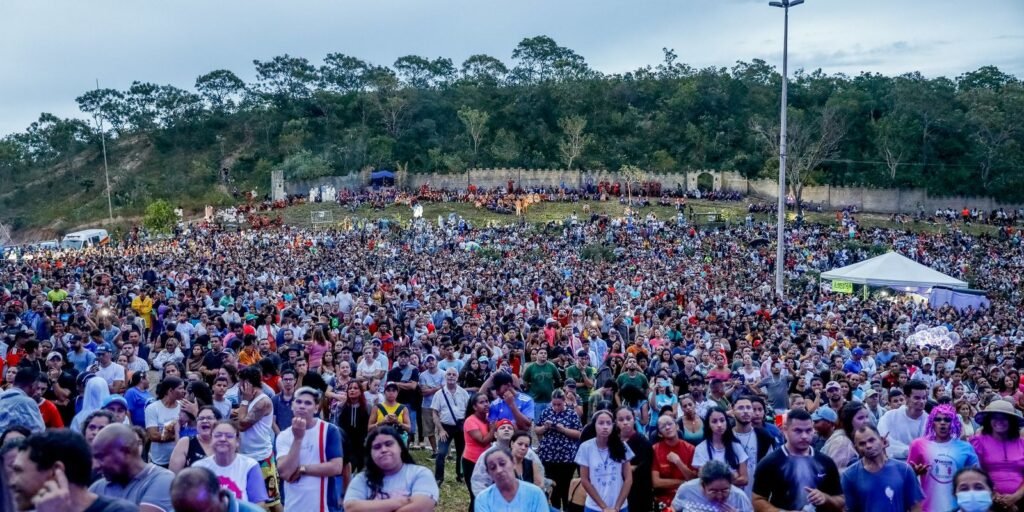 via-sacra-do-morro-da-capelinha-mostra-a-forca-e-a-fe-da-comunidade
